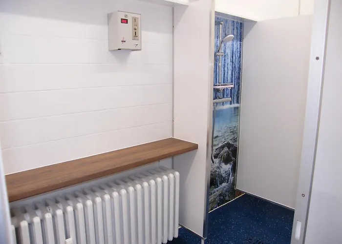 Mietwohnwagen E2 Am Flussufer *